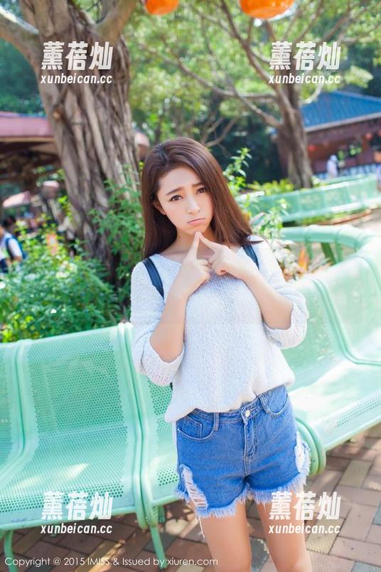爱蜜社 - 拷问定制：Lynn刘奕宁的女孩写真里，谁才是真正的主角？