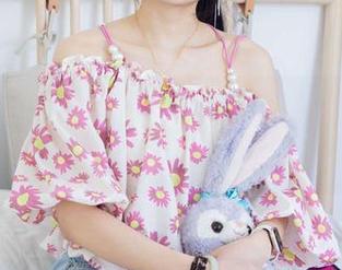 物恋传媒 – 婷婷的户外合集：她穿出去了，我的眼睛也跟了出去
