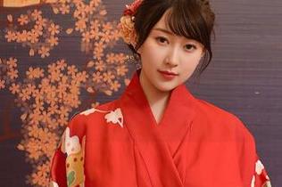 秀人网 – 安然maleah和她的制服：一张图包里藏着多少童年回忆？