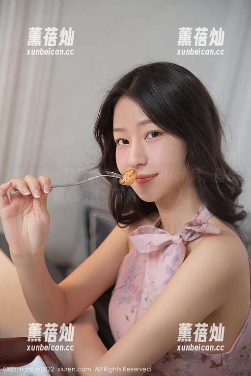 秀人网 - 双马尾带来的柚琪Rich风，图库随心所欲，下载一条走人！