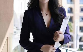 秀人网 – 王俪丁教室也能变身，免费图片在线等你来发现。