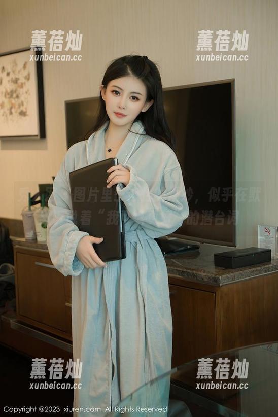 秀人网 - 图片里王心怡的婚纱，似乎在默默诉说着“我可以更好”的潜台词