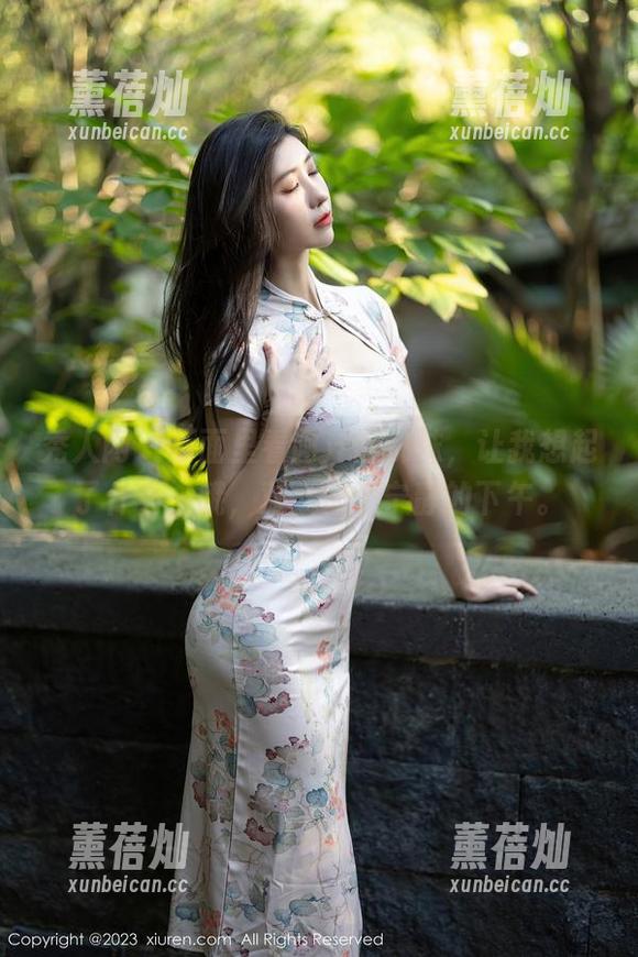 秀人网-阿汁 秀人网 - 画面里看阿汁的棉袜,让我想起了什么,哦,对,那个宁静的下午。