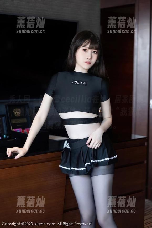 秀人网-陆萱萱cecillia 秀人网 - 陆萱萱cecillia在线,居家图集,瞧她这慵懒的姿势,还真有种“我很忙,但我就是不想”的气场。