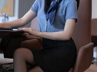 秀人网 – 精选旅拍：雨儿baby揭示了旅行的细腻与无奈，快来瞧瞧吧。
