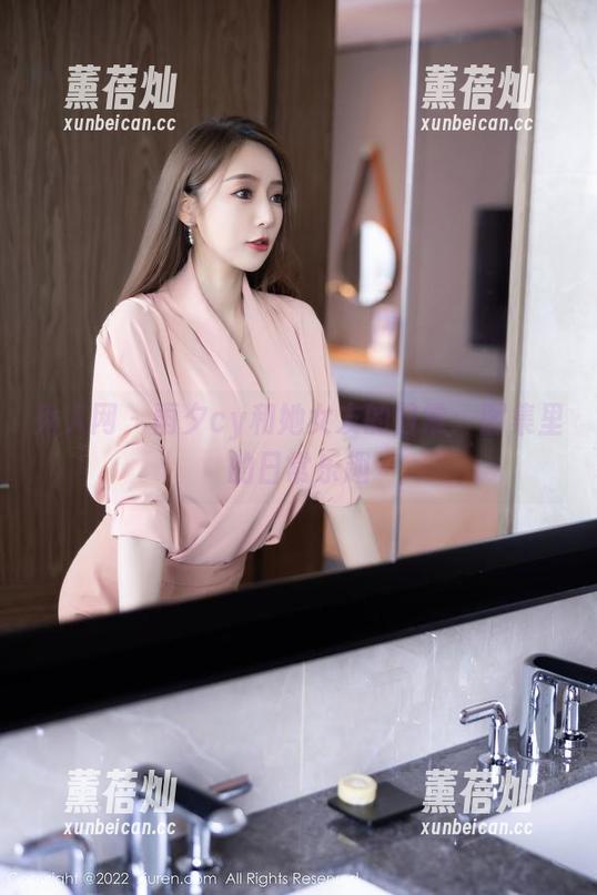 秀人网 - 雨夕cy和她女友的日常：图集里的日常乐趣