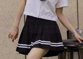 绮梦摄影 – 雪莉的女仆私房写真里，究竟是少女梦还是一场别样冒险？这就让人好奇了。