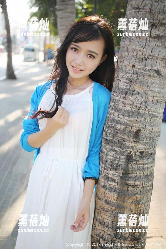 美媛馆-王馨瑶yanni 美媛馆 - 谁说棉袜不能上天?王馨瑶yanni的美图让它们都觉得“哇,我也要走红”!