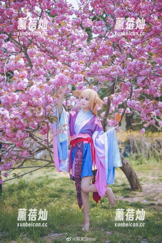 羽天shine 作品鉴赏:羽天shine的小泉花阳COS,是时候拿出信仰了