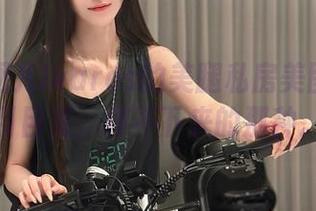 谁让腐团儿Ikaros的美腿私房美图如此吸引目光，停不下来的那种。