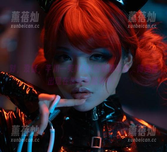 对，没错，芊川一笑MNK的制服写真，得免费出现在你的收藏夹中！