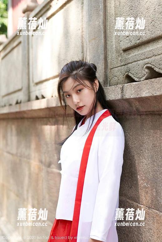 蜜桃社-Gina 蜜桃社 - Gina的透明世界:原图与合集,居然不止一点点光鲜