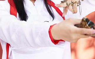 蜜桃社 – 真希和她的居家图库：让人想在沙发上打个盹！