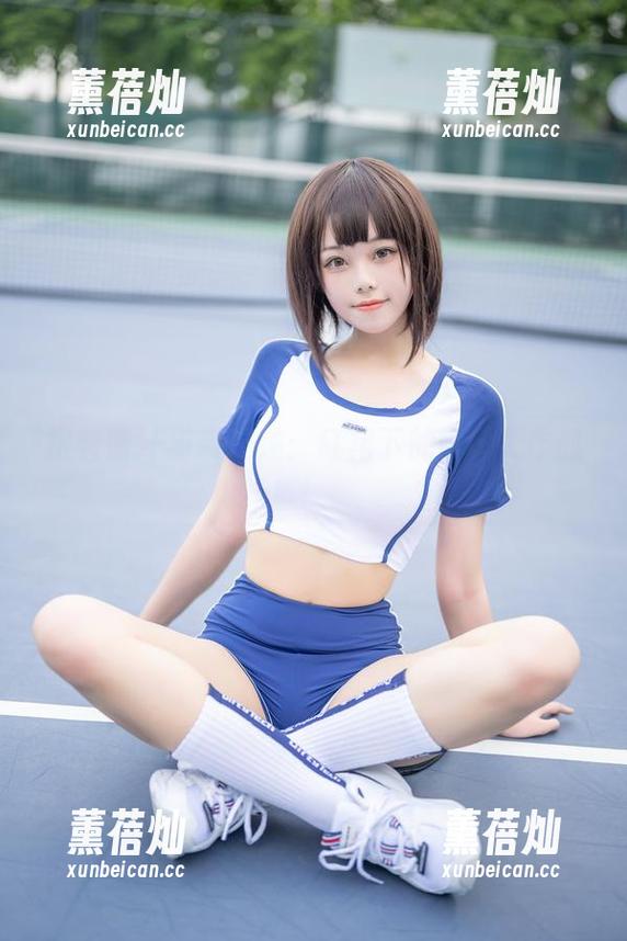 跟着蜜汁猫裘穿越：红裙下的cos大作战！