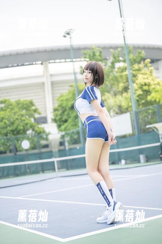旗袍姐姐的第一次，蜜汁猫裘的写真集究竟藏了什么？