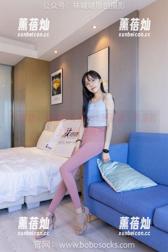 袜啵啵 - 奶油的高清cos服资源，高速路上的颜值飙升！