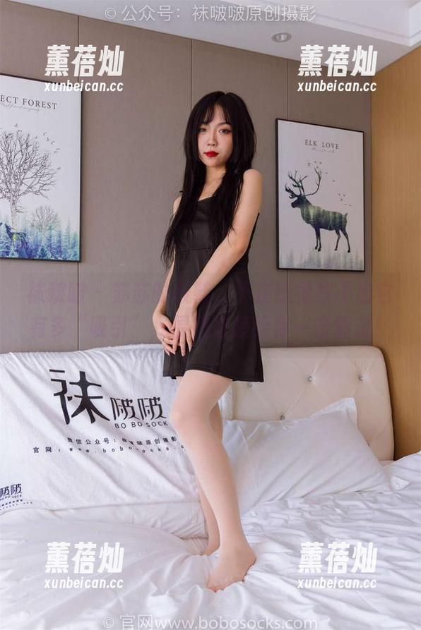 袜啵啵-苏苏 袜啵啵 - 苏苏的板鞋,不在线觉察不出它有多“吸引”,原图直接给你一击重击!