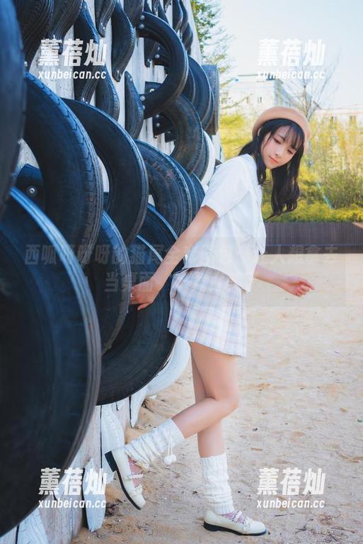 西呱呀呀呀 西呱呀呀呀的猫尾全套图包:让人想拿去当桌面,毕竟太美了