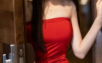语画界 – 绯月樱-Cherry的翘臀套图更新了，真想问她是怎么做到的，这腿也太抢镜了吧！