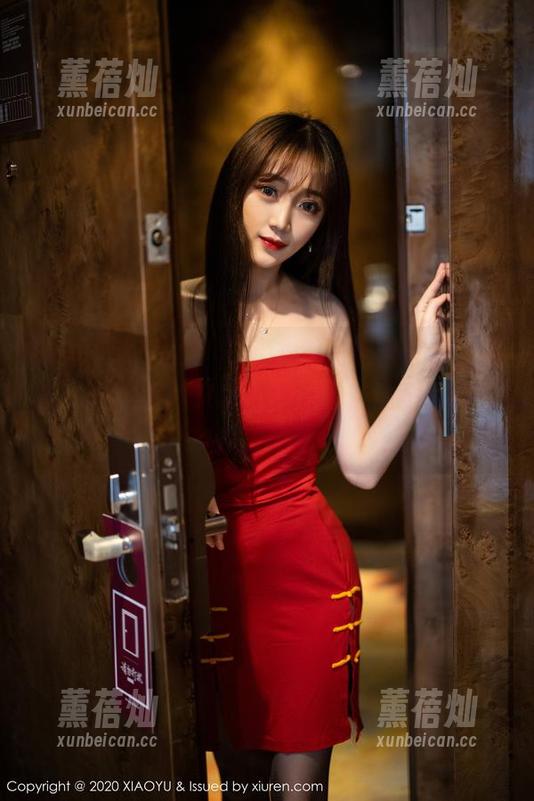 语画界-绯月樱-Cherry 语画界 - 绯月樱-Cherry的翘臀套图更新了,真想问她是怎么做到的,这腿也太抢镜了吧!