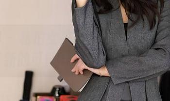 语画界 – 私拍女孩道歉：让你对日常看到了新的可能性——感谢黄乐然！