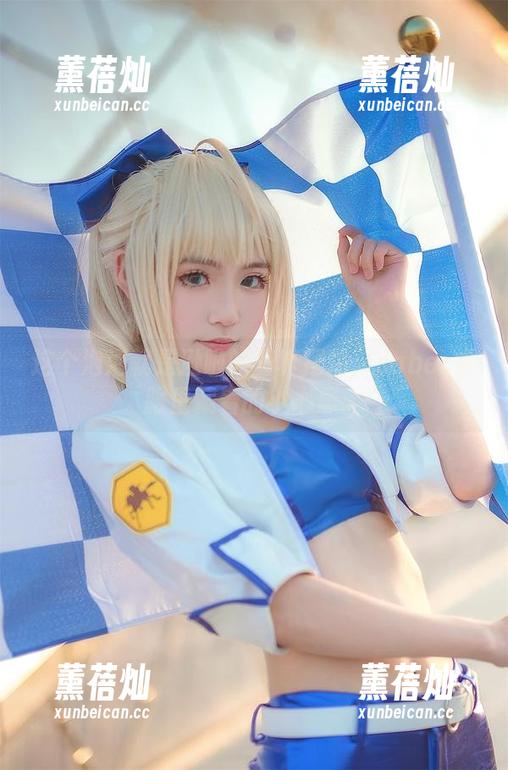 这个泡泡就是逊啦 这个泡泡就是逊啦的写真摆拍:saber常服里藏着的小心思。