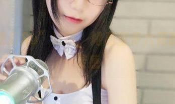 让“逐月Su”说说，她和宝多六花的定制灵感