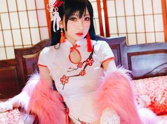 在线上看鬼畜瑶在不在w的黄昏少女图集，似在翻阅心底的迷雾。