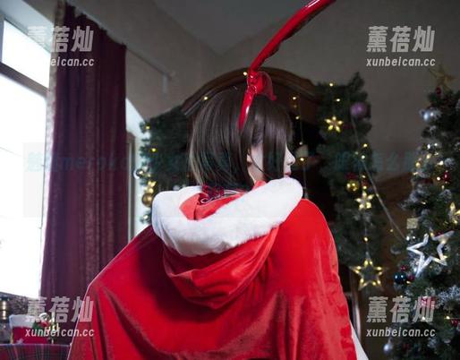 魅瞳meroko 魅瞳meroko的少女心写真,太好逗了,眼神怎么那么飘啊?